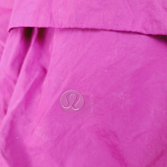 Lululemon Women's Magenta Purple Evergreen Cropped Scuba Rain Jacket Size 6 - Picture 5 of 7